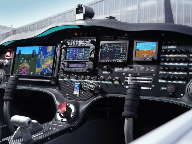 Flight School Promotion Receives First Sonaca Trainer Aircraft