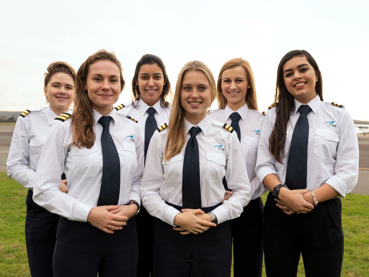 Women in flight scholarship applications 2